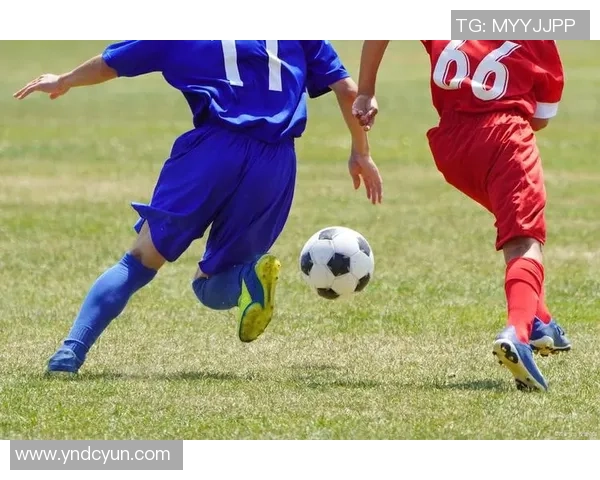 掌握足球横移步技巧提升场上灵活性与防守能力的全面指南 掌握足球横移步技巧提升场上灵活性与防守能力的全面指南